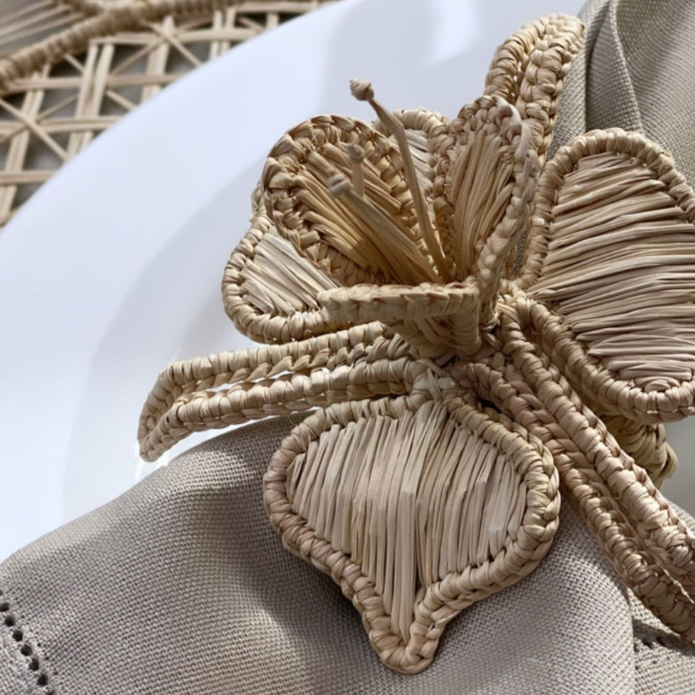 Accesorio floral artesanal en fibra natural | Jese & Mici