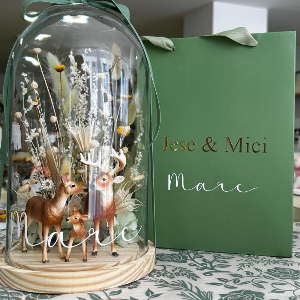 Cúpula floral con animal y flores secas | jese&Mici