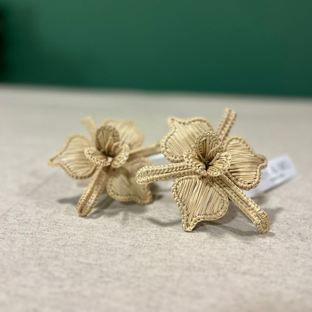 Accesorio floral artesanal en fibra natural | Jese & Mici